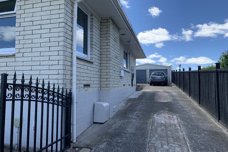 Photo of property in 70 Pohutukawa Drive, Pukete, Hamilton, 3200