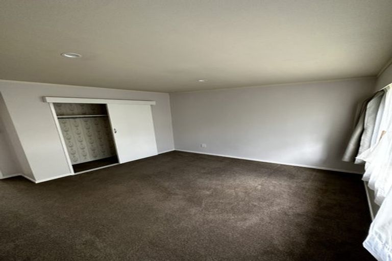 Photo of property in 1/163 View Road, Sunnyvale, Auckland, 0612
