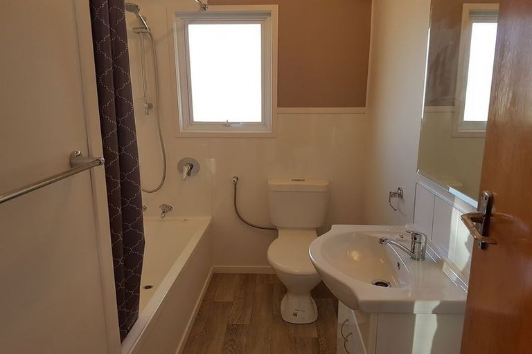 Photo of property in 14 Carl Avenue, Havelock North, 4130