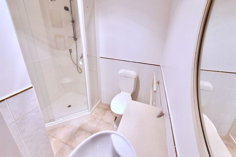 Photo of property in 1/6 Ngataringa Road, Devonport, Auckland, 0624