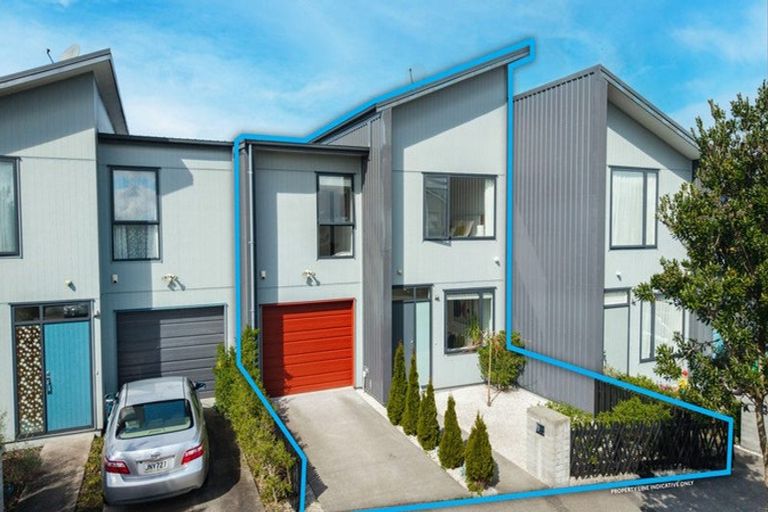 Photo of property in 33 Wallace Road, Hobsonville, Auckland, 0616