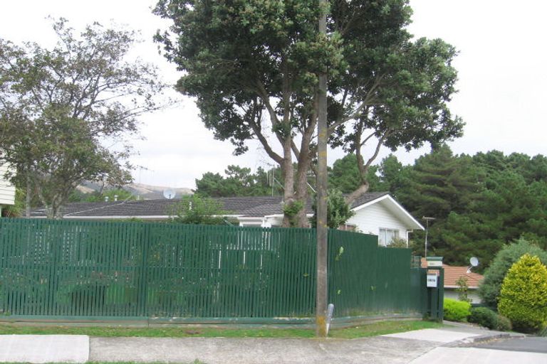 Photo of property in 141a Taylor Terrace, Tawa, Wellington, 5028