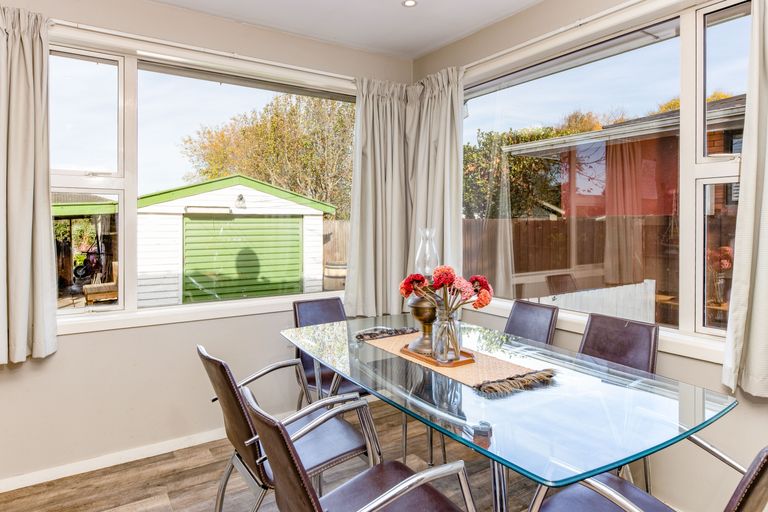 Photo of property in 72 Wingate Street, Redwood, Christchurch, 8051