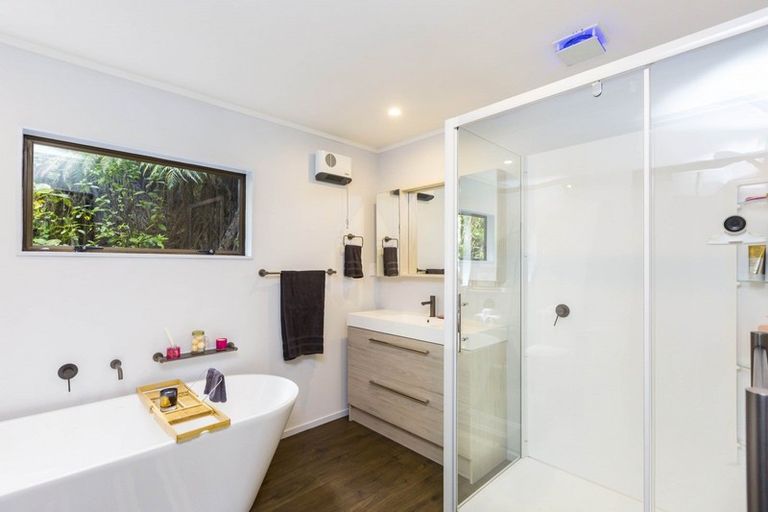 Photo of property in 27 Fendalton Crescent, Pinehaven, Upper Hutt, 5019