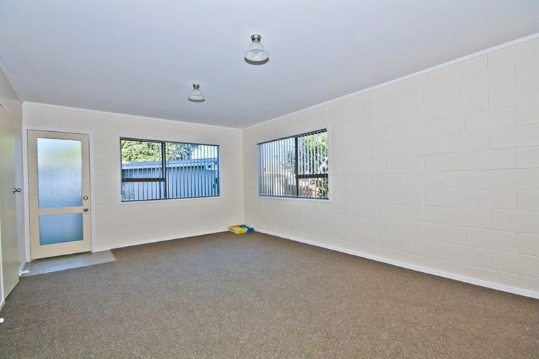 Photo of property in 171 Te Atatu Road, Te Atatu South, Auckland, 0610