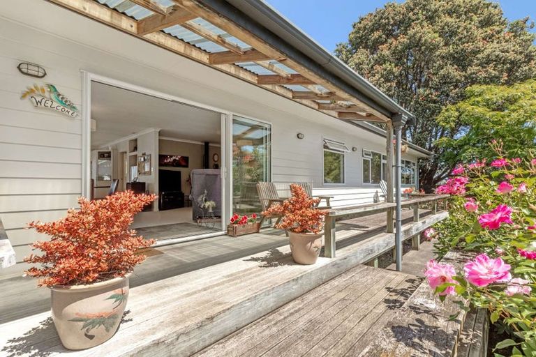 Photo of property in 18 Pickwick Road, Otamatea, Whanganui, 4571