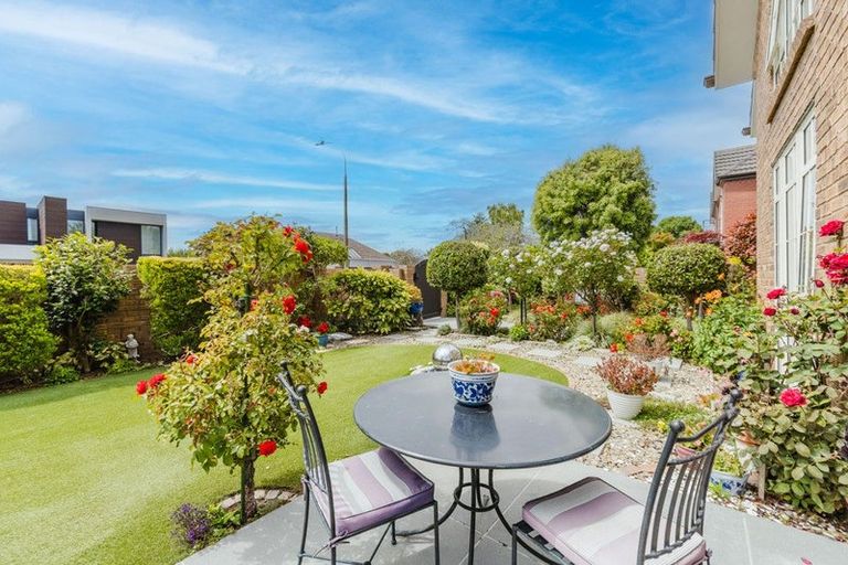 Photo of property in 135 Totara Street, Riccarton, Christchurch, 8041