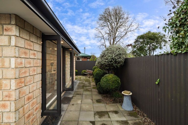 Photo of property in 65c Cleveland Street, Edgeware, Christchurch, 8013