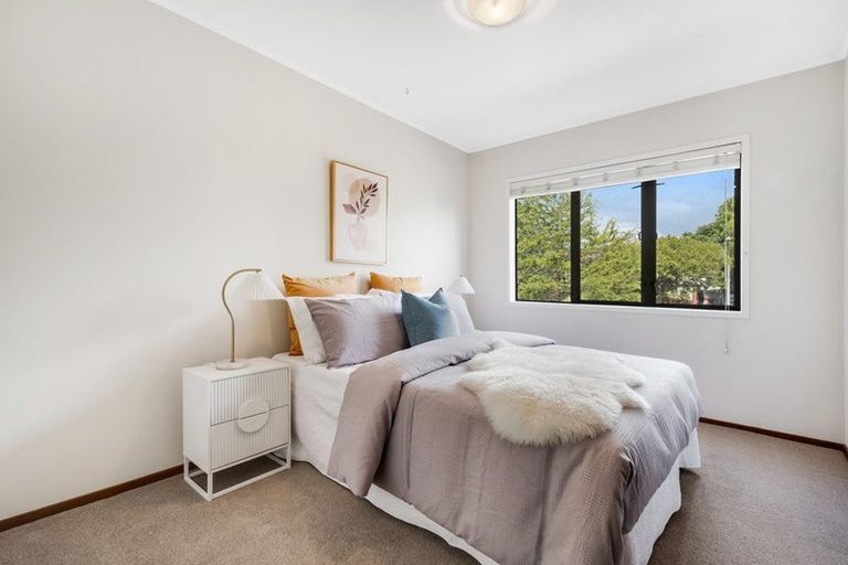 Photo of property in 19 Cornelian Crescent, Half Moon Bay, Auckland, 2012