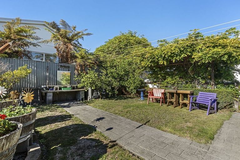 Photo of property in 219 Devon Street West, New Plymouth, 4310