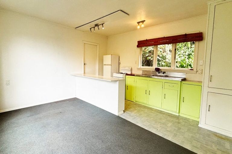 Photo of property in 51 Mortimer Terrace, Brooklyn, Wellington, 6021