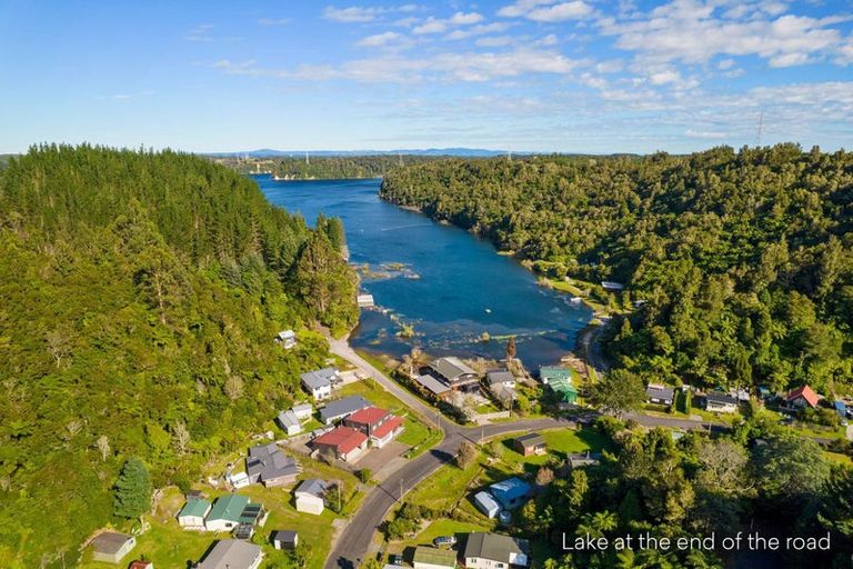 Photo of property in 10 Tombleson Road, Lake Rotoma, Rotorua, 3074