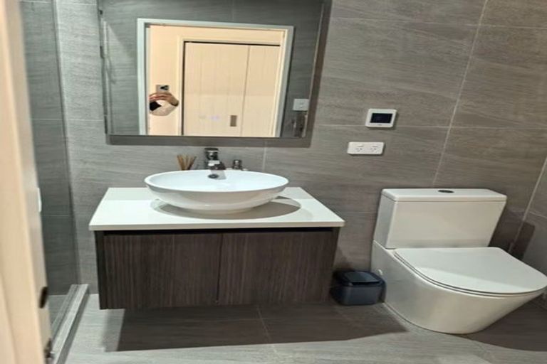 Photo of property in 216a Bucklands Road, Bucklands Beach, Auckland, 2012