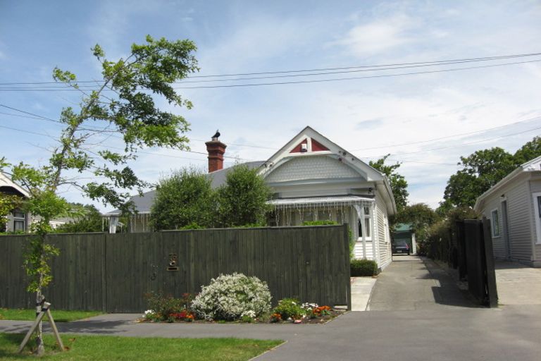Photo of property in 76 Edward Avenue, Edgeware, Christchurch, 8013