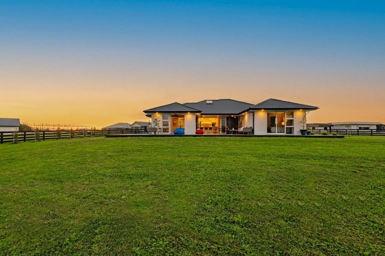 Photo of property in 61 Hartwell Drive, Kelvin Grove, Palmerston North, 4470