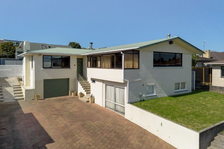 Photo of property in 25 Wells Avenue, Mount Maunganui, 3116