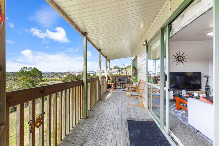 Photo of property in 1/199 Birdwood Road, Massey, Auckland, 0614
