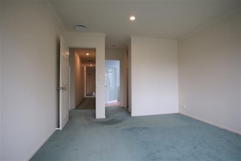 Photo of property in 16 Brittany Drive, Henderson, Auckland, 0612