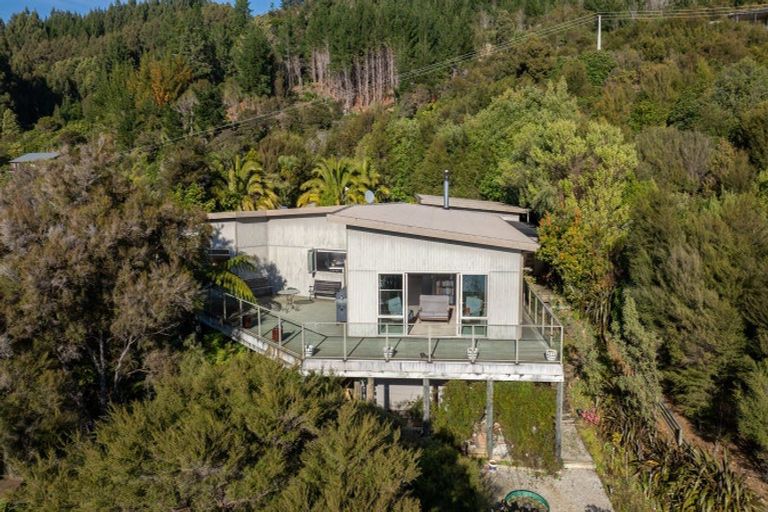 Photo of property in 50 Tepuia Heights, Havelock, Picton, 7281