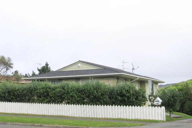 Photo of property in 19 Waipounamu Drive, Kelson, Lower Hutt, 5010