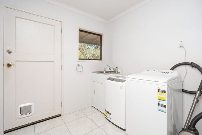 Photo of property in 5 Tieke Place, Horahora, Whangarei, 0110