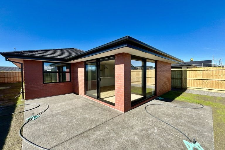 Photo of property in 106 Kennedys Bush Road, Halswell, Christchurch, 8025
