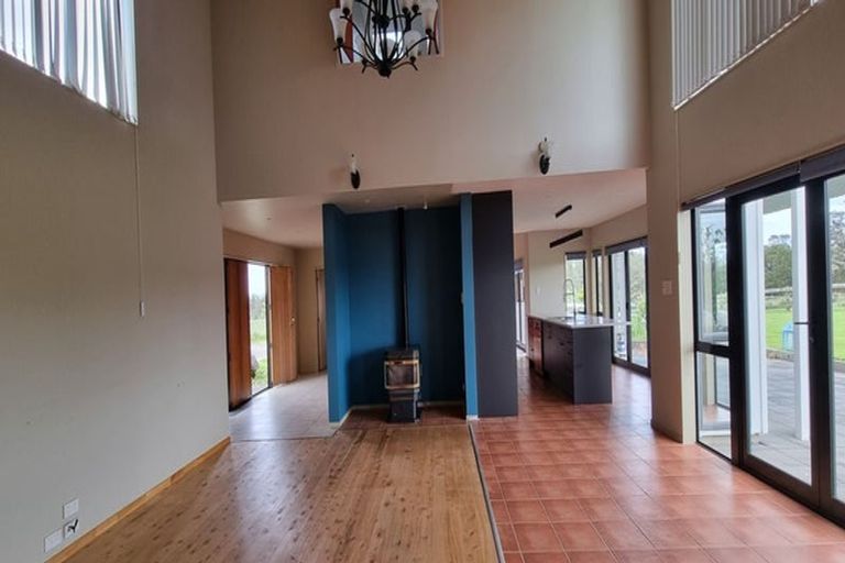 Photo of property in 256 Sutton Road, Drury, Papakura, 2584