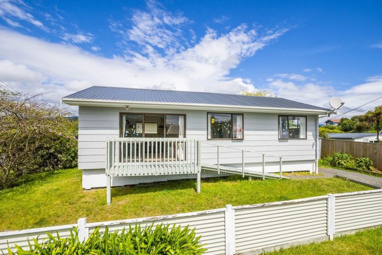 Photo of property in 36 Anaru Street, Raumati Beach, Paraparaumu, 5032