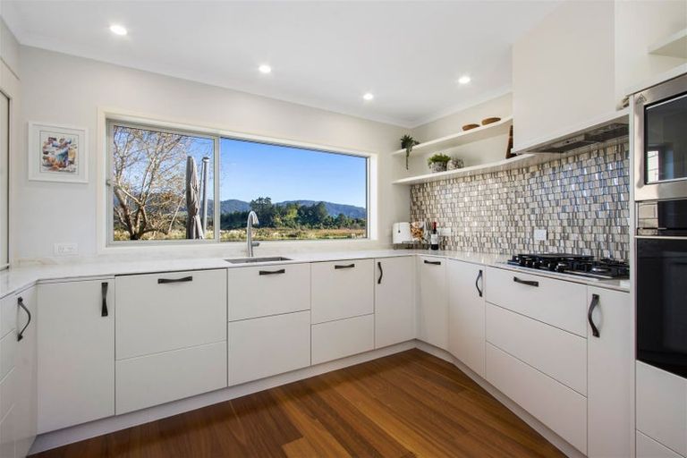 Photo of property in 21 Riverside Place, Katikati, 3129