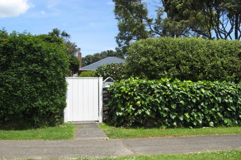 Photo of property in 28 Shortt Avenue, Mangere Bridge, Auckland, 2022