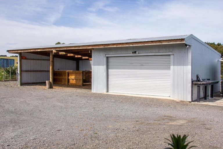 Photo of property in 105 Fraters Road, Martinborough, 5781