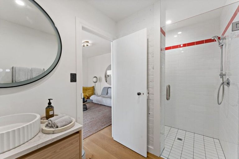 Photo of property in 65 Marine Parade, Herne Bay, Auckland, 1011