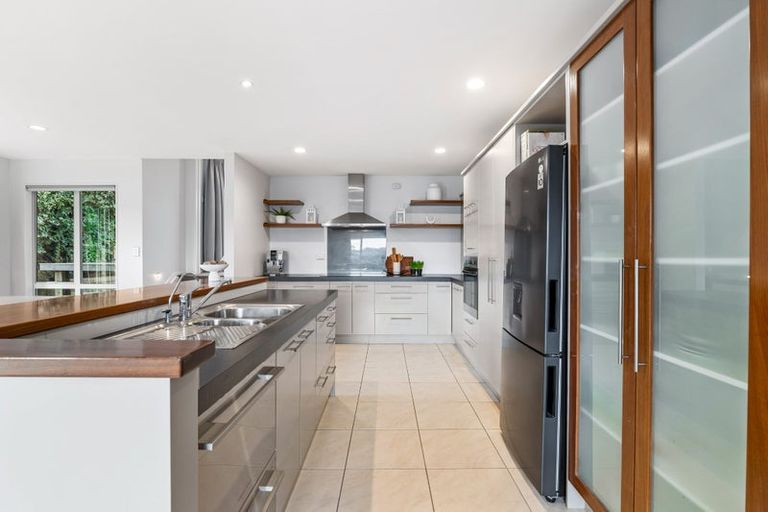 Photo of property in 26 Admirals Court Drive, Greenhithe, Auckland, 0632