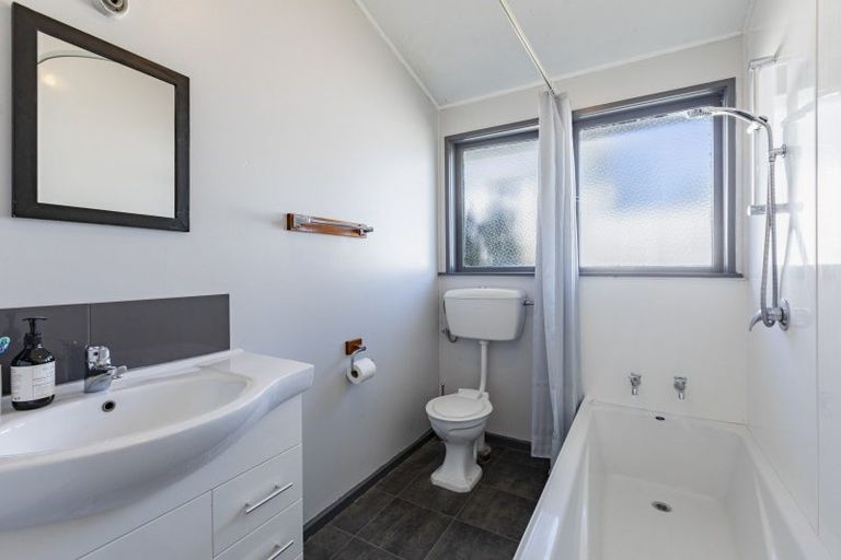 Photo of property in 124 Charles Street, Westshore, Napier, 4110