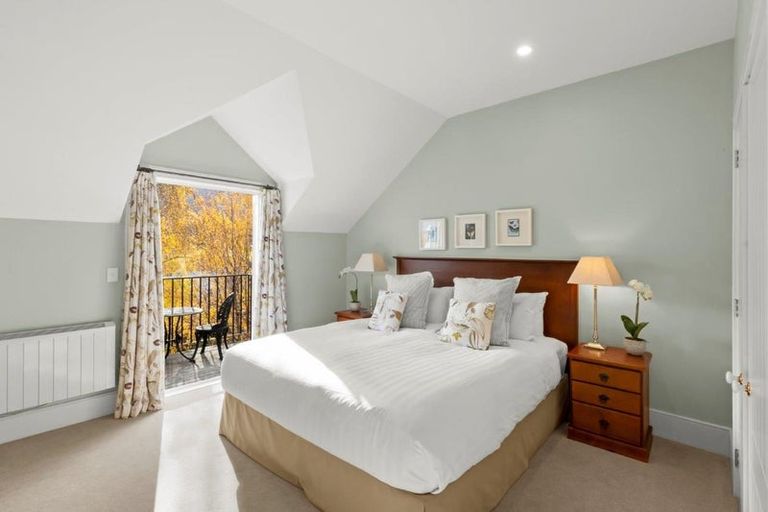 Photo of property in Millbrook Resort, 22 Settlers Way, Arrowtown, 9371