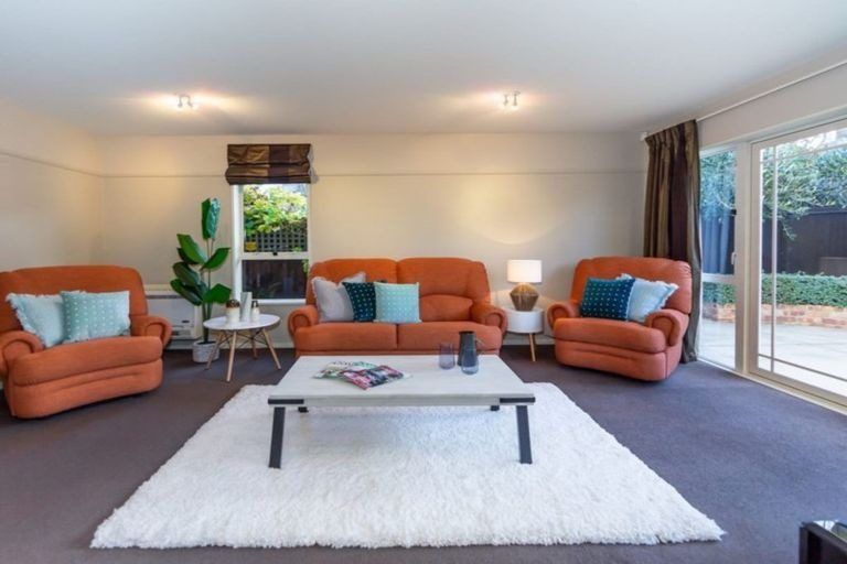 Photo of property in 11a Galway Avenue, Bryndwr, Christchurch, 8052