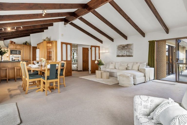 Photo of property in 269 Beach Road, Matua, Tauranga, 3110