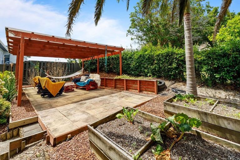 Photo of property in 24 Danbury Drive, Torbay, Auckland, 0630