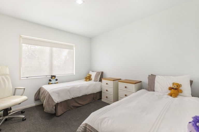 Photo of property in 5a Collingwood Road, Waiuku, 2123