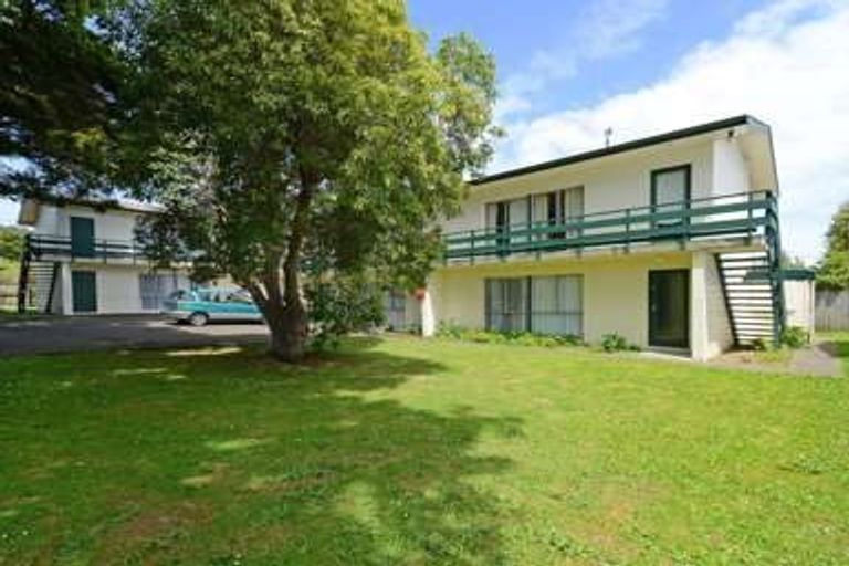Photo of property in 3/12a Wood Street, Wallaceville, Upper Hutt, 5018