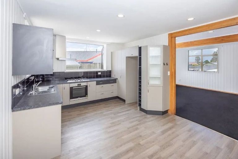 Photo of property in 50 Poaka Avenue, Dinsdale, Hamilton, 3204