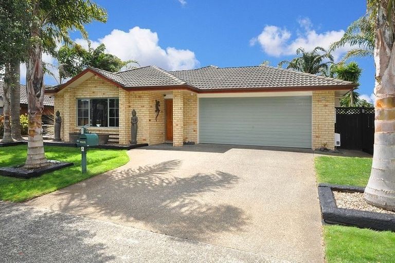 Photo of property in 43 Blackwood Drive, Wattle Downs, Auckland, 2103