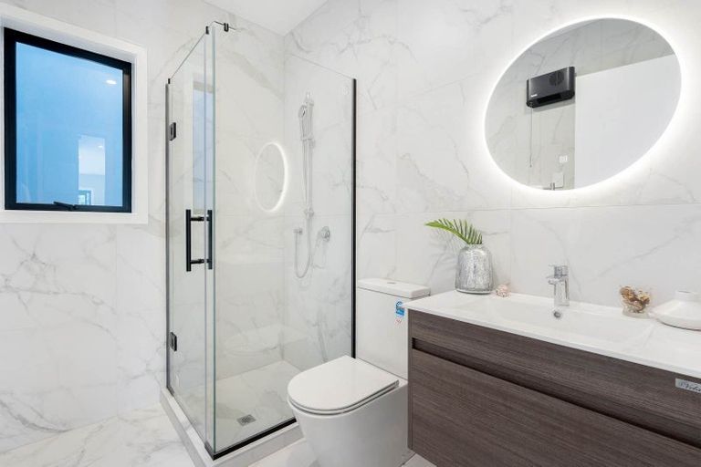 Photo of property in 1 Hea Road, Hobsonville, Auckland, 0616