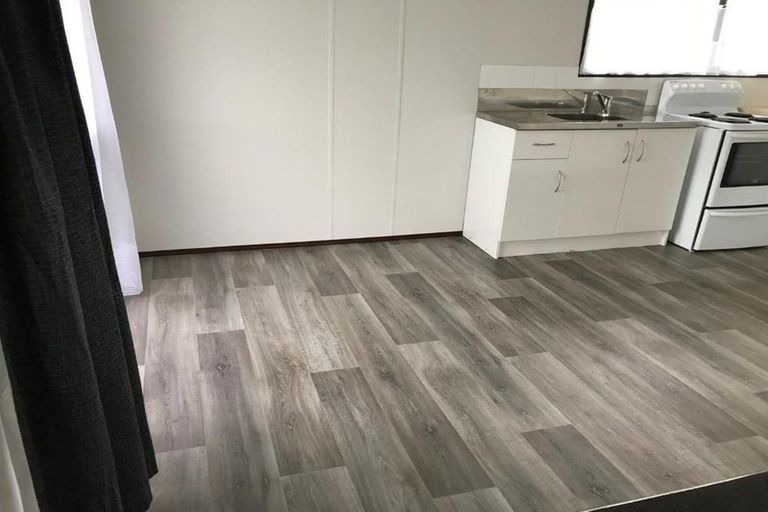 Photo of property in 2 Sequoia Place, Pukete, Hamilton, 3200