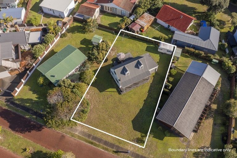 Photo of property in 5 Mccall Avenue, Pauanui, Hikuai, 3579