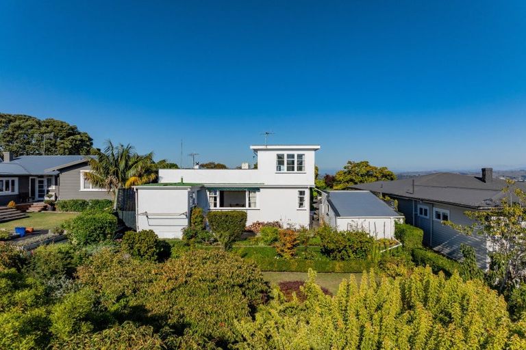 Photo of property in 11 Coleman Terrace, Hospital Hill, Napier, 4110