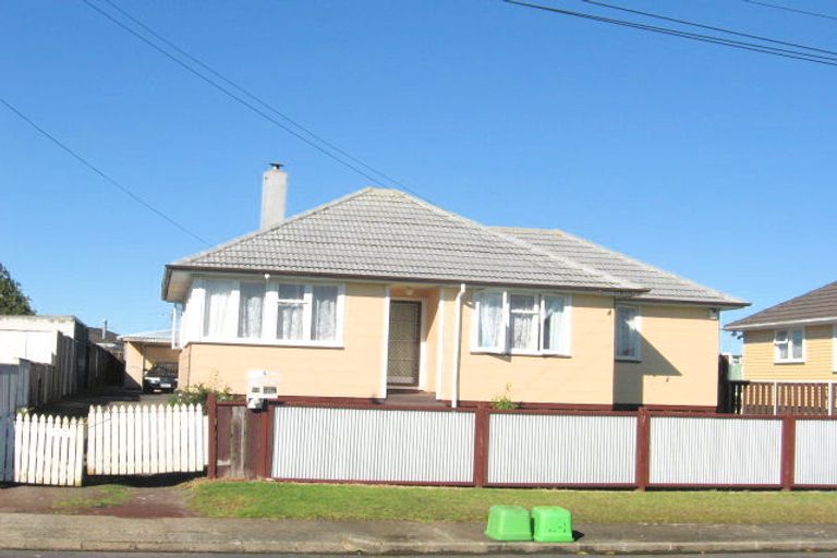 Photo of property in 22 Healy Road, Manurewa, Auckland, 2102