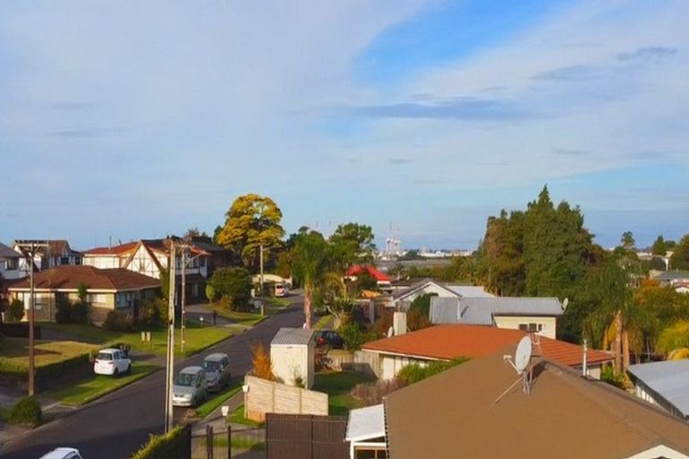 Photo of property in 525 Otumoetai Road, Matua, Tauranga, 3110