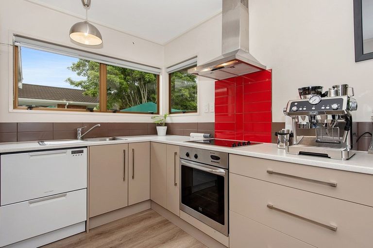 Photo of property in 6 Norma Place, Riverlea, Hamilton, 3216