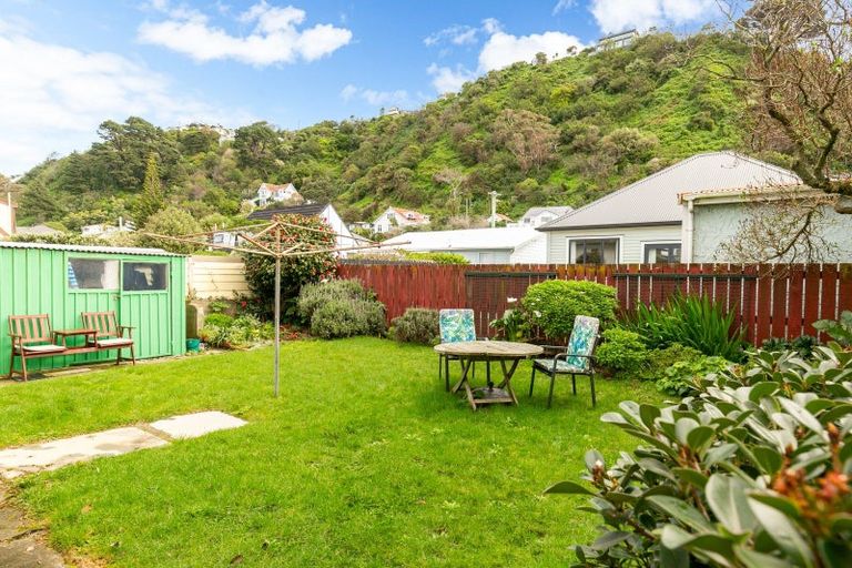 Photo of property in 230 Queens Drive, Lyall Bay, Wellington, 6022